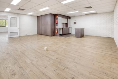 2/6 Qualtrough Street Woolloongabba QLD 4102 - Image 3