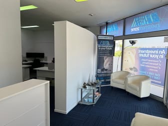 Suite A/184 Bay Terrace Wynnum QLD 4178 - Image 2