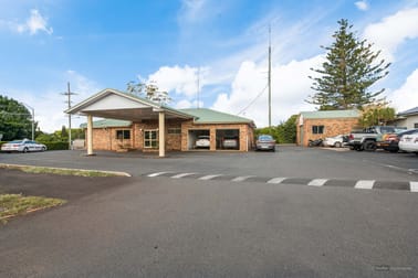 84 Drayton Road Harristown QLD 4350 - Image 2