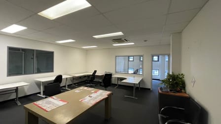 Unit 17/100 New Street Ringwood VIC 3134 - Image 2
