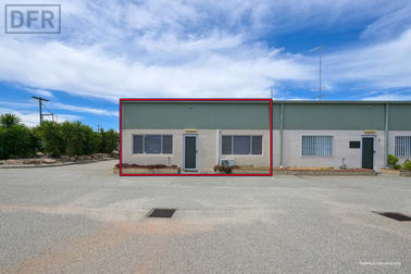 4/32 Crompton Road Rockingham WA 6168 - Image 1