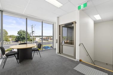 Part Property/Level 1, 174 Torquay Road Grovedale VIC 3216 - Image 2