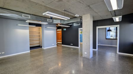 13/33 Elkhorn Avenue Surfers Paradise QLD 4217 - Image 2