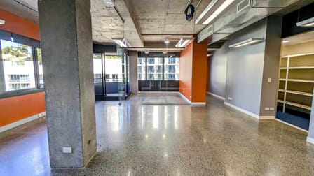 13/33 Elkhorn Avenue Surfers Paradise QLD 4217 - Image 1