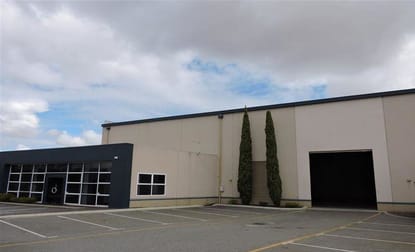 19 Irvine Drive Malaga WA 6090 - Image 2