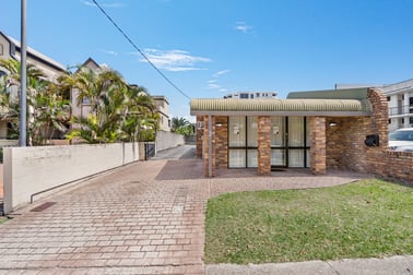 3 Sportsman Avenue Mermaid Beach QLD 4218 - Image 2