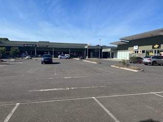 8 Hatchlands Drive Deer Park VIC 3023 - Image 3