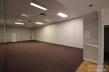 4/2 Torca Terrace Mornington VIC 3931 - Image 3