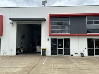 3/6 Victory East Street Urangan QLD 4655 - Image 1