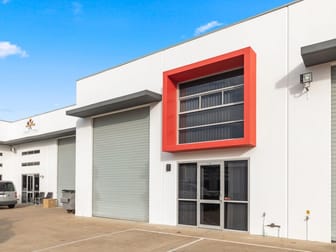 4/6 Victory East Street Urangan QLD 4655 - Image 2