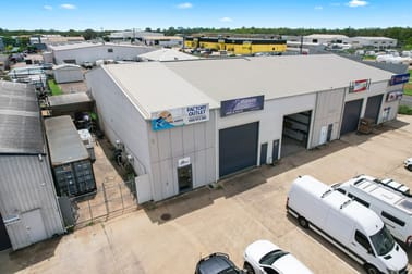 2c/22 Commercial Street Svensson Heights QLD 4670 - Image 3