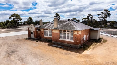 2/93 Strickland Rd East Bendigo VIC 3550 - Image 1