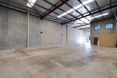 2/19 Mordaunt Circuit Canning Vale WA 6155 - Image 2