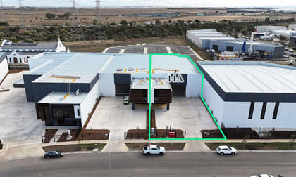 Click to view all images 31 Fuller Road Ravenhall VIC 3023 - Image 2