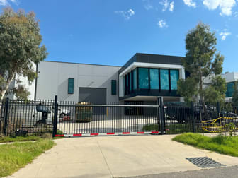 7 Silvretta Court Clyde North VIC 3978 - Image 2