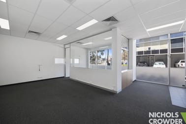 125/9 Hall Street Port Melbourne VIC 3207 - Image 2