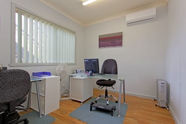 2/167 Beechworth Road Wodonga VIC 3690 - Image 2