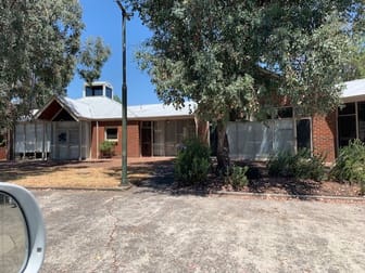 4/1601 Main Road Research VIC 3095 - Image 3