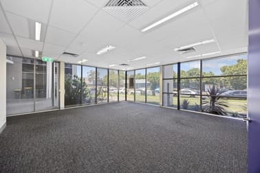 2-95 Salmon Street Port Melbourne VIC 3207 - Image 2
