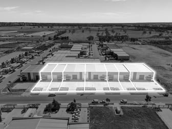 42-50 Whitfield Boulevard Cranbourne West VIC 3977 - Image 1