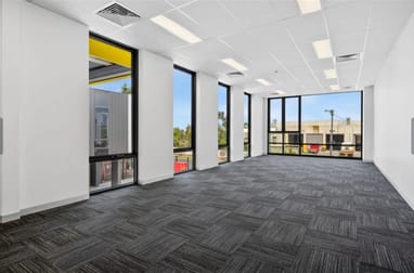 Click to view all images 2/6 Ponting St Williamstown VIC 3016 - Image 2