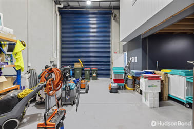 11/25 Cook Road Mitcham VIC 3132 - Image 3