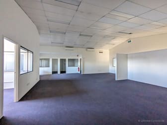 2/2 Prescott Street Toowoomba QLD 4350 - Image 3