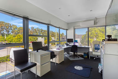 1/14 Fremantle Street Burleigh Heads QLD 4220 - Image 2