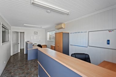 32 Queen Street Oakey QLD 4401 - Image 2