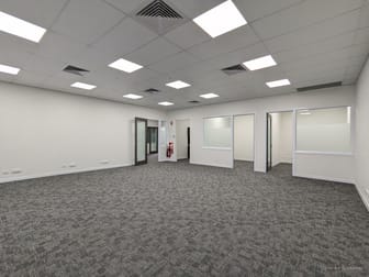 2/5 Mill Street Toowoomba City QLD 4350 - Image 2