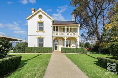 30 Railway Place Albury NSW 2640 - Image 1