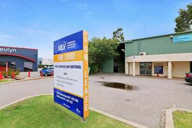 1/11 McElligott Court Canning Vale WA 6155 - Image 1