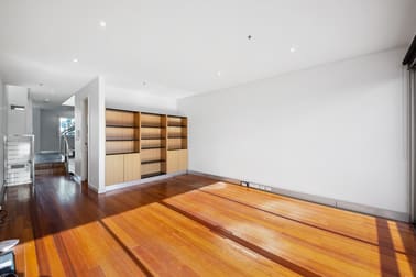 1 / 21 Wellington Street St Kilda VIC 3182 - Image 3