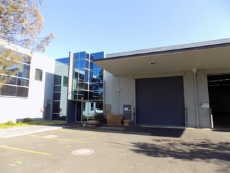 17 Garden Boulevard Dingley Village VIC 3172 - Image 2