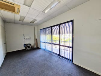 3/93 Goondoon Street Gladstone QLD 4680 - Image 3