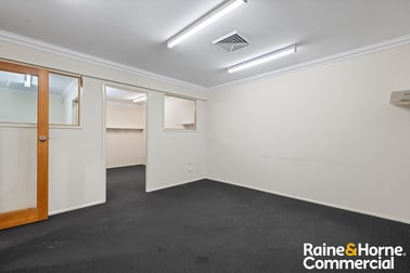 1/18 Huntington Street Clontarf QLD 4019 - Image 3