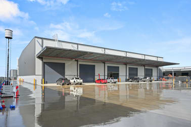 Click to view all images Warehouses 2A & 2B, 60 Greenhills Road Pakenham VIC 3810 - Image 3