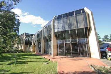 2 TARLINGTON PLACE Smithfield NSW 2164 - Image 2