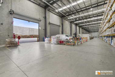 1/34-36 Banfield Court Truganina VIC 3029 - Image 2