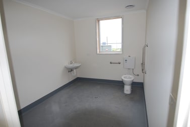 1/1 Newry Drive New Gisborne VIC 3438 - Image 2