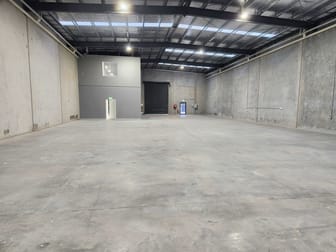 28 Peterpaul Way Truganina VIC 3029 - Image 2