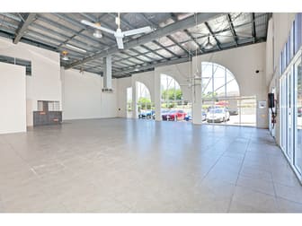 2/172 Redland Bay Road Capalaba QLD 4157 - Image 2