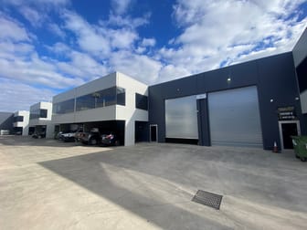 Click to view all images 8/479Dohertys/8/479 Dohertys Road Truganina VIC 3029 - Image 1