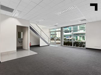 3 Westside Avenue Port Melbourne VIC 3207 - Image 2