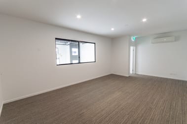 Click to view all images Molendinar QLD 4214 - Image 3