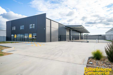 Click to view all images 15 Houtman Street Wagga Wagga NSW 2650 - Image 1