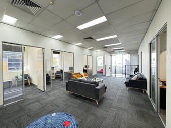 Unit 1/Unit 1, 343 Plummer Street Port Melbourne VIC 3207 - Image 2