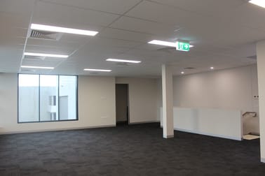 Warehouse 8/12 Rockfield Way Ravenhall VIC 3023 - Image 3
