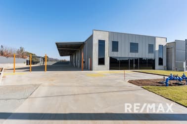 2/11 Houtman Street Wagga Wagga NSW 2650 - Image 1