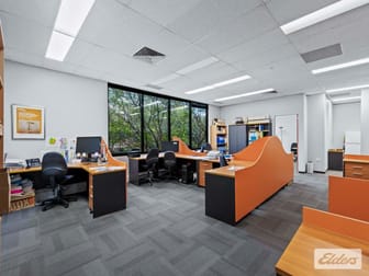 9 Gardner Close Milton QLD 4064 - Image 2
